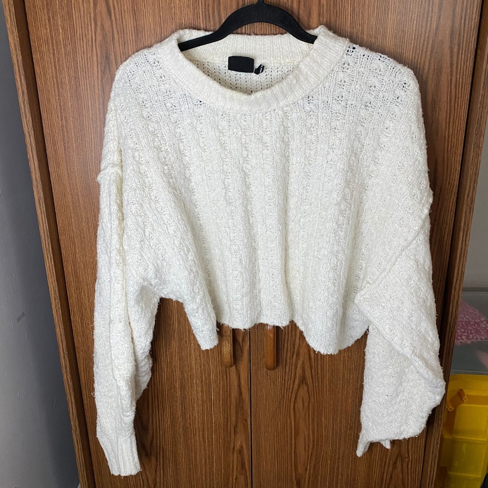 Out From Under Urban Outfitters Sweater Womens Small‎ Cream Cropped Chunky Knit